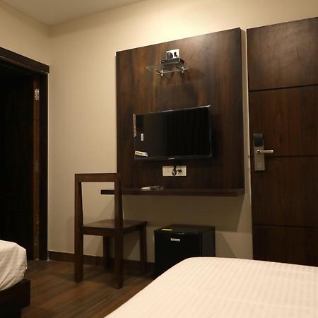 Hotel Nest Bhuj Extérieur photo