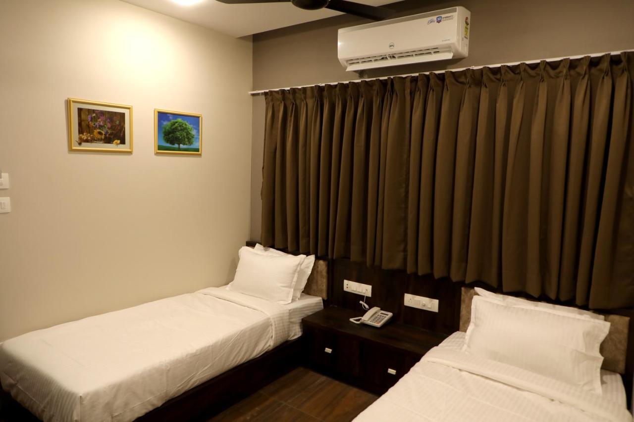 Hotel Nest Bhuj Extérieur photo