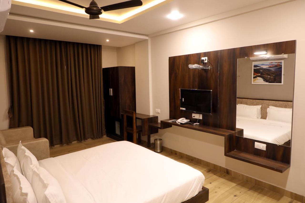 Hotel Nest Bhuj Extérieur photo