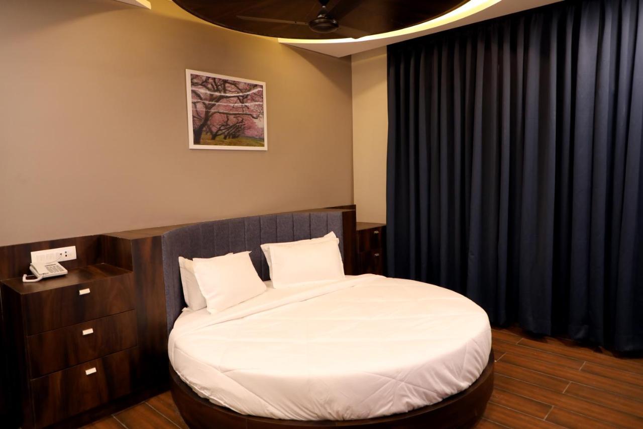 Hotel Nest Bhuj Extérieur photo