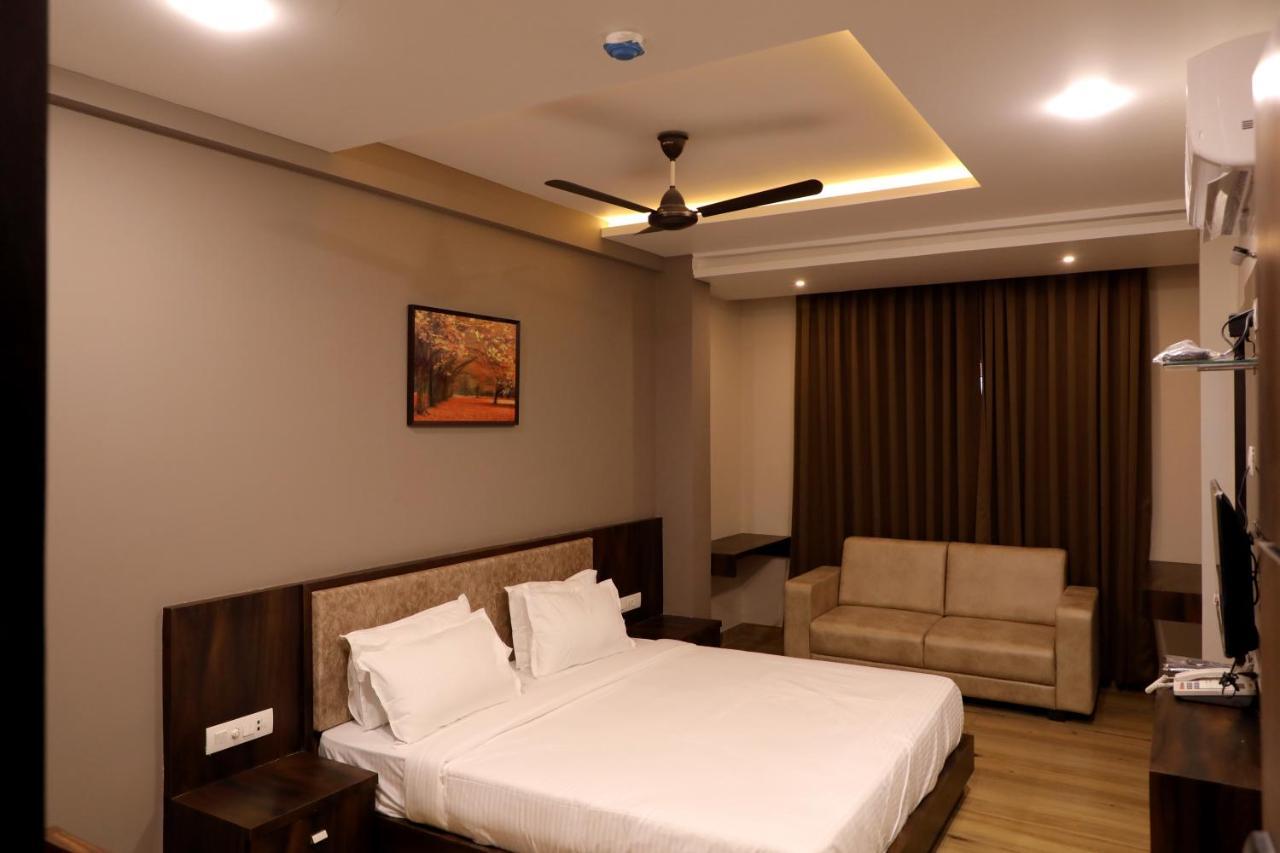 Hotel Nest Bhuj Extérieur photo