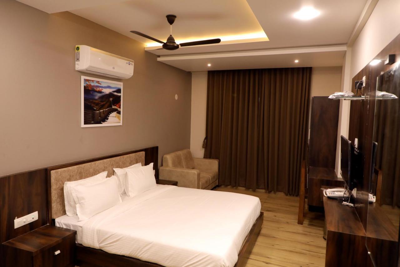 Hotel Nest Bhuj Extérieur photo