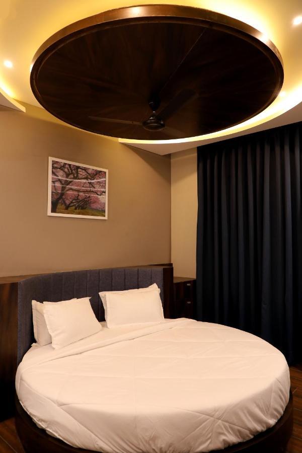 Hotel Nest Bhuj Extérieur photo