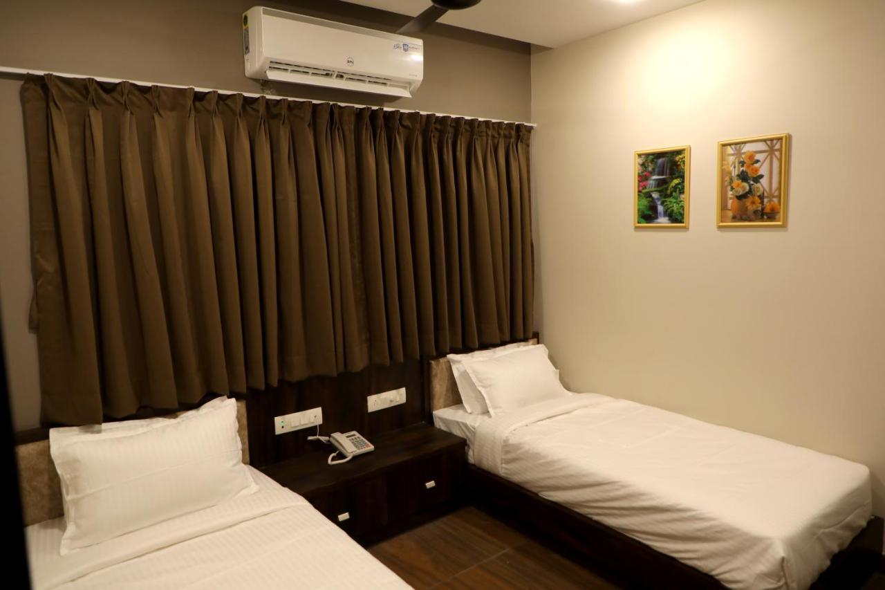 Hotel Nest Bhuj Extérieur photo